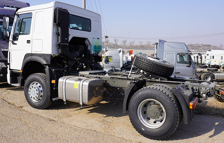 Howo 400 4x2 Tractor Truck for Sale in Senegal