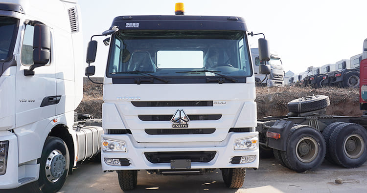 Howo 400 4x2 Tractor Truck for Sale in Senegal