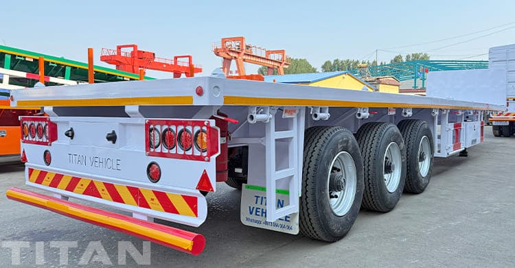 Open Tri Axle 40 Feet Flatbed Trailer for Sale in Senegal