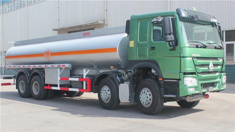 Howo 8x4 20000 Liters Diesel Tanker Truck for Sale in Ghana Accra