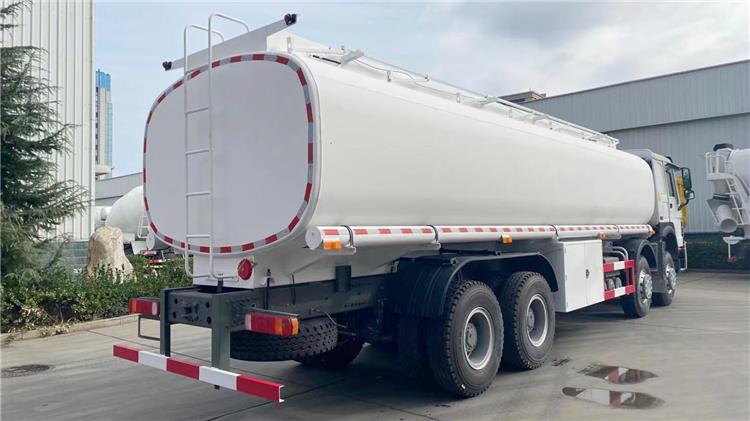 Howo 336 8x4 Tanker Lorry Semi Truck for Sale in Ghana Takoradi