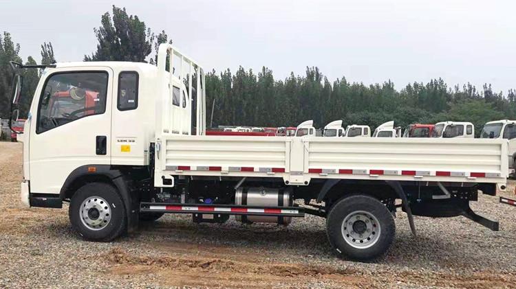 Sinotruk Howo 4x2 Light 5 Ton Cargo Truck Price in Ghana