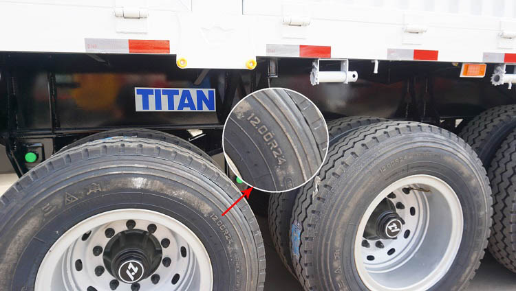 China 3 Axle 60 Ton Fence Cargo Truck Trailer for Sale in Ghana