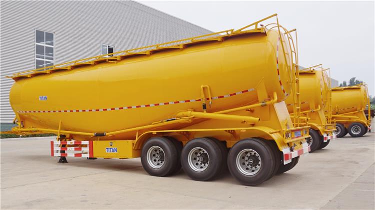3 Axle 50 Ton Cement Bulker Truck Price for Sale In Ghana Accra