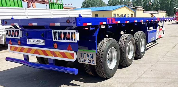 40Ft Container Flatbed Tri Axle Trailer for Sale in Senegal 