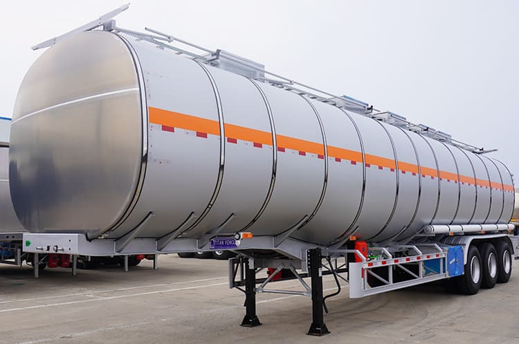 Tri Axle 50000L Stainless Steel Tanker for Sale in Senegal
