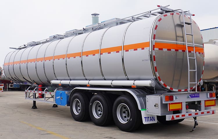 Tri Axle 50000L Stainless Steel Tanker for Sale in Senegal