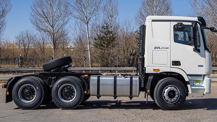 Foton Auman GTL | Foton Tractor Truck for Sale in Senegal