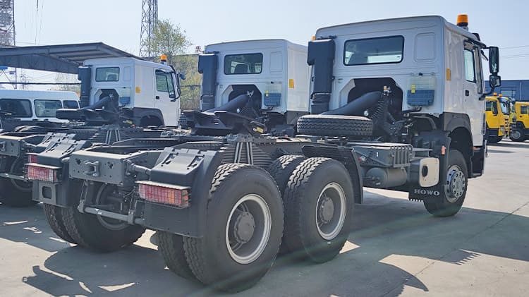 Sinotruk Howo 6x4 430 Tractor Head Price for Sale in Senegal