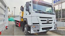 Camion-grue Sinotruk Howo